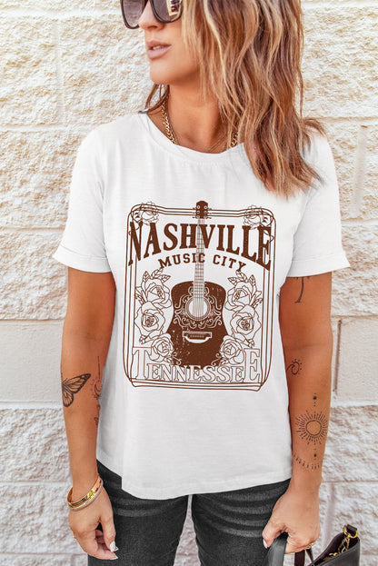 Camiseta blanca con cuello redondo y gráfico de NASHVILLE MUSIC CITY