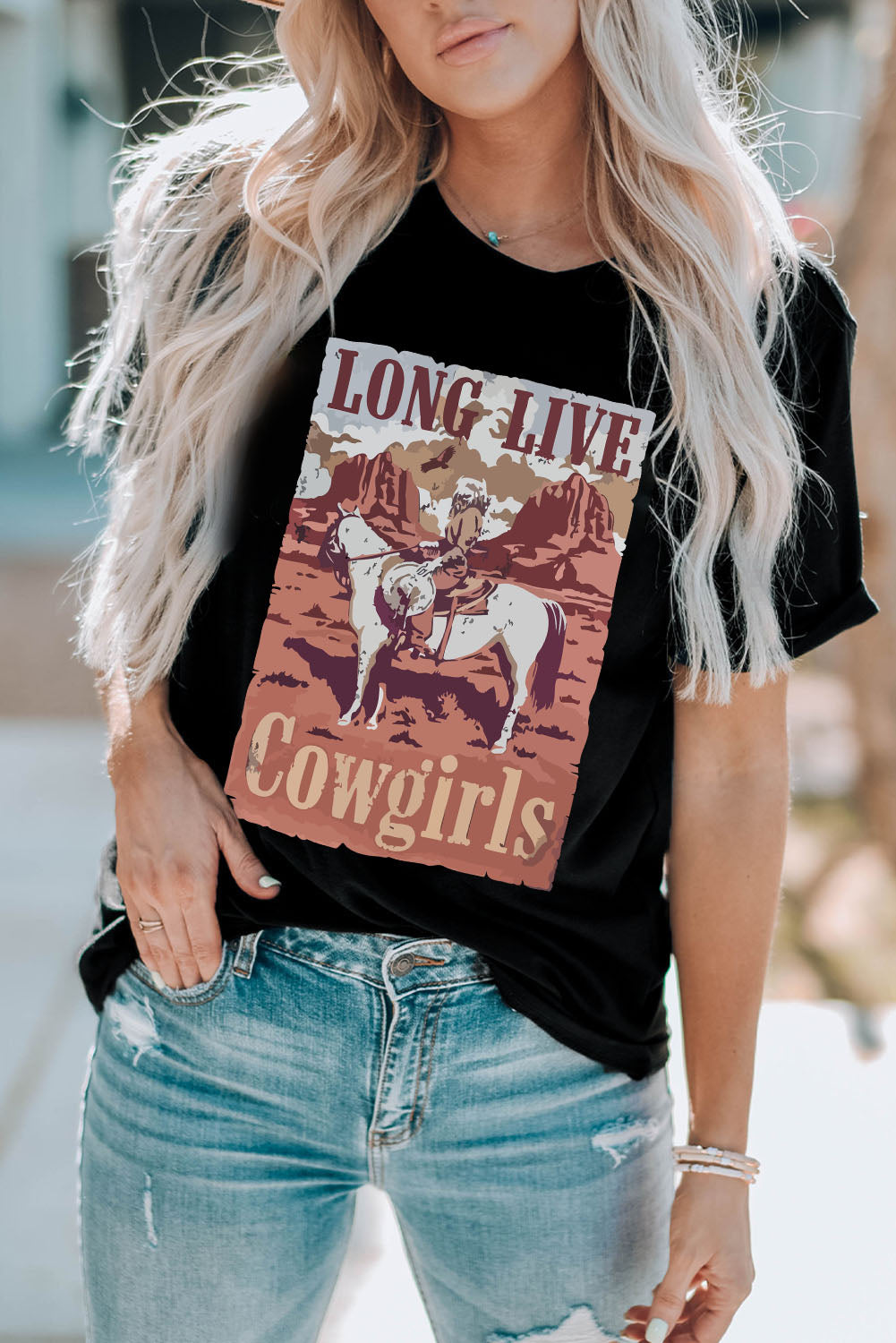 Camiseta negra con estampado gráfico de LONG LIVE Cowgirls