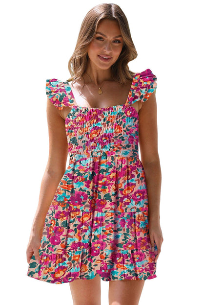 Vestido corto sin mangas con volantes y talle alto con estampado floral multicolor