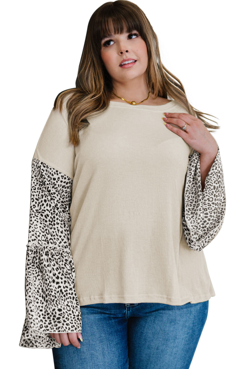 Blusa con mangas acampanadas y estampado de leopardo 