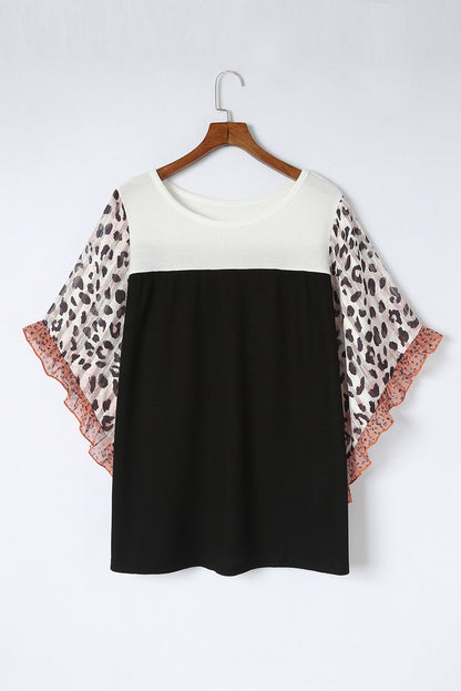 Blusa de punto gofre color caqui con estampado animal y mangas con volantes en talla grande