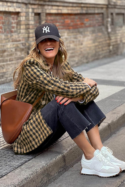 Blazer cruzado de tweed marrón con estampado de cuadros escoceses y pata de gallo