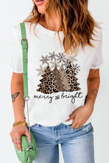 Camiseta de cuello redondo con estampado de árbol de Navidad y leopardo blanco