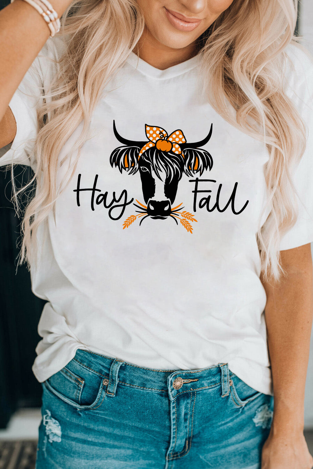 Camiseta con gráfico de cabeza de vaca de otoño de White Hay 