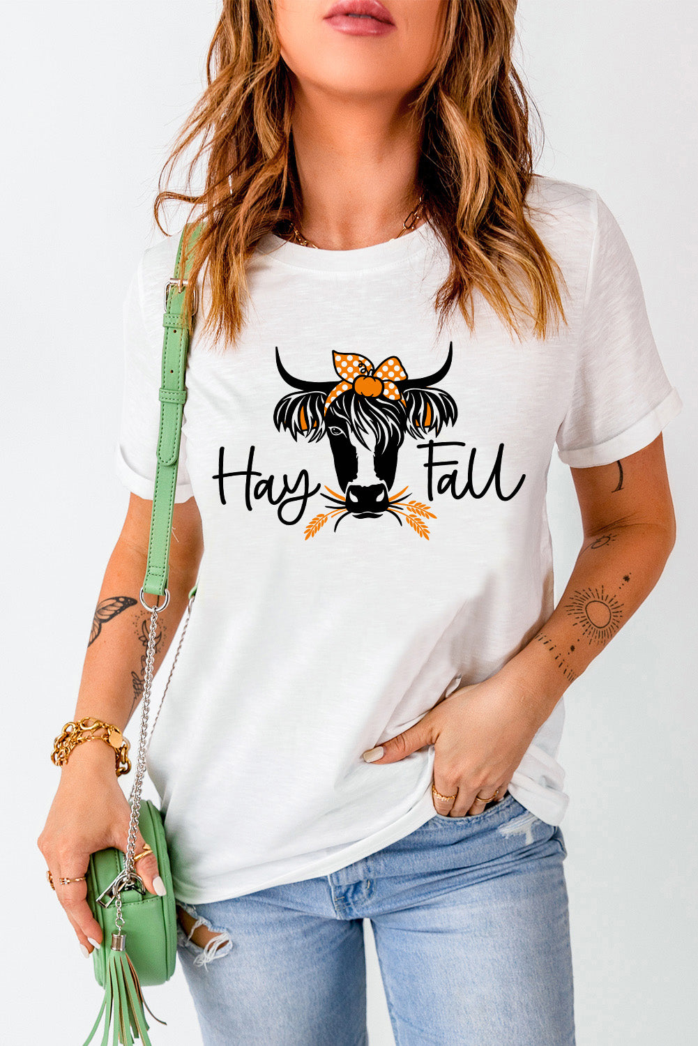 Camiseta con gráfico de cabeza de vaca de otoño de White Hay 