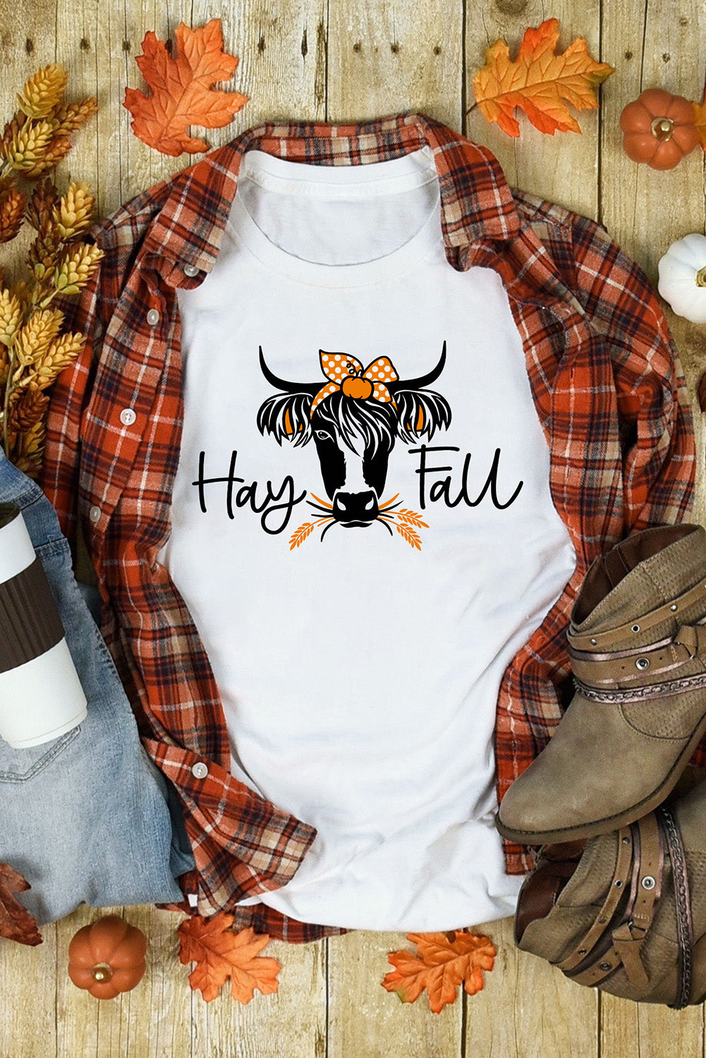 Camiseta con gráfico de cabeza de vaca de otoño de White Hay 