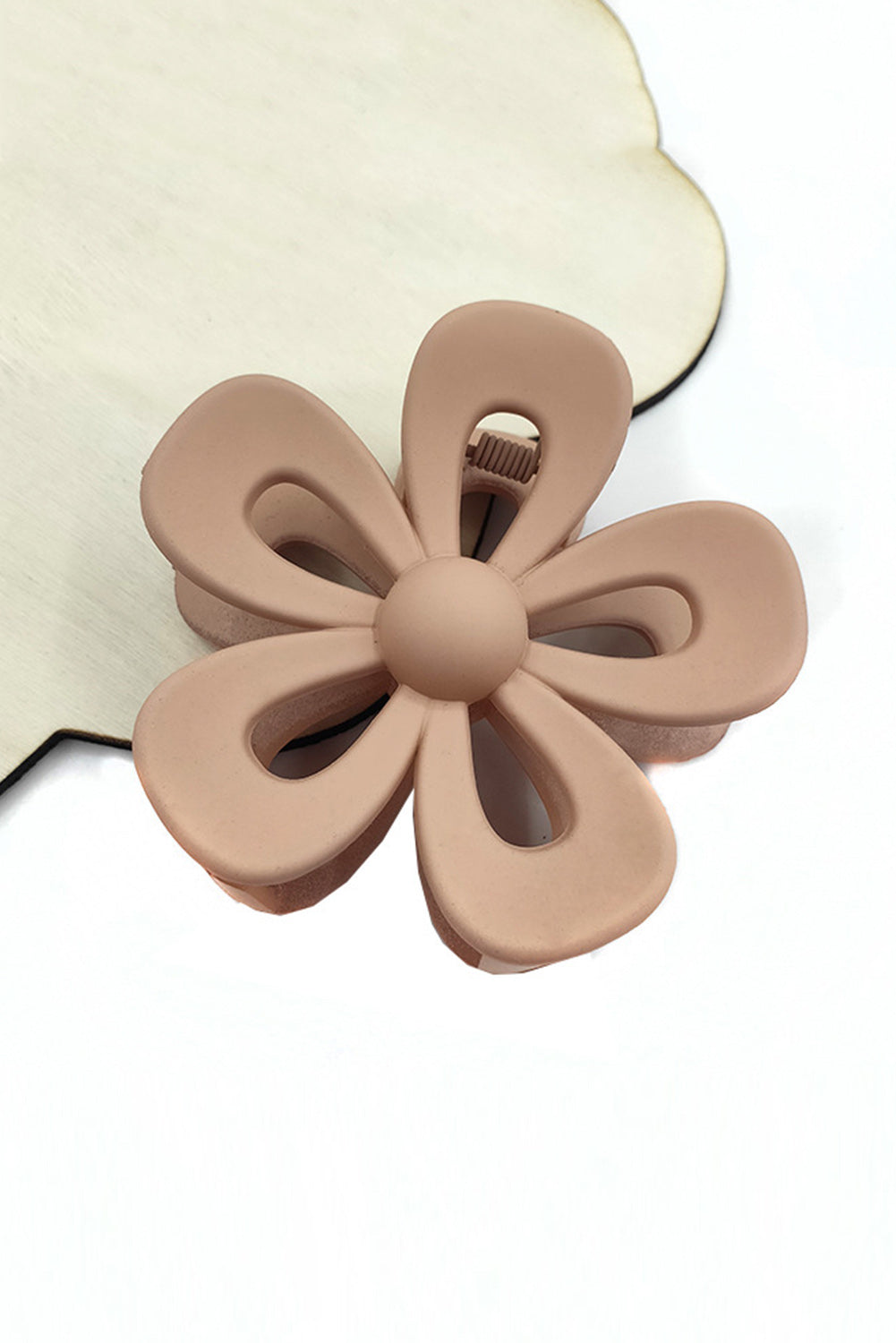 Pinza con forma de flor ahuecada y forma de camello