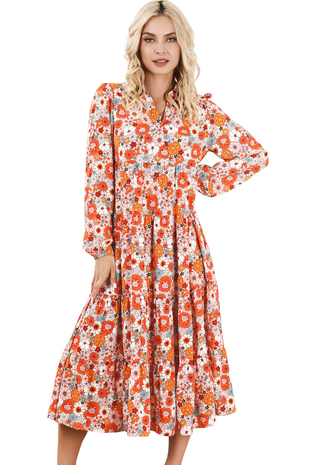 Vestido bohemio amarillo con cuello, manga larga y volantes con estampado floral