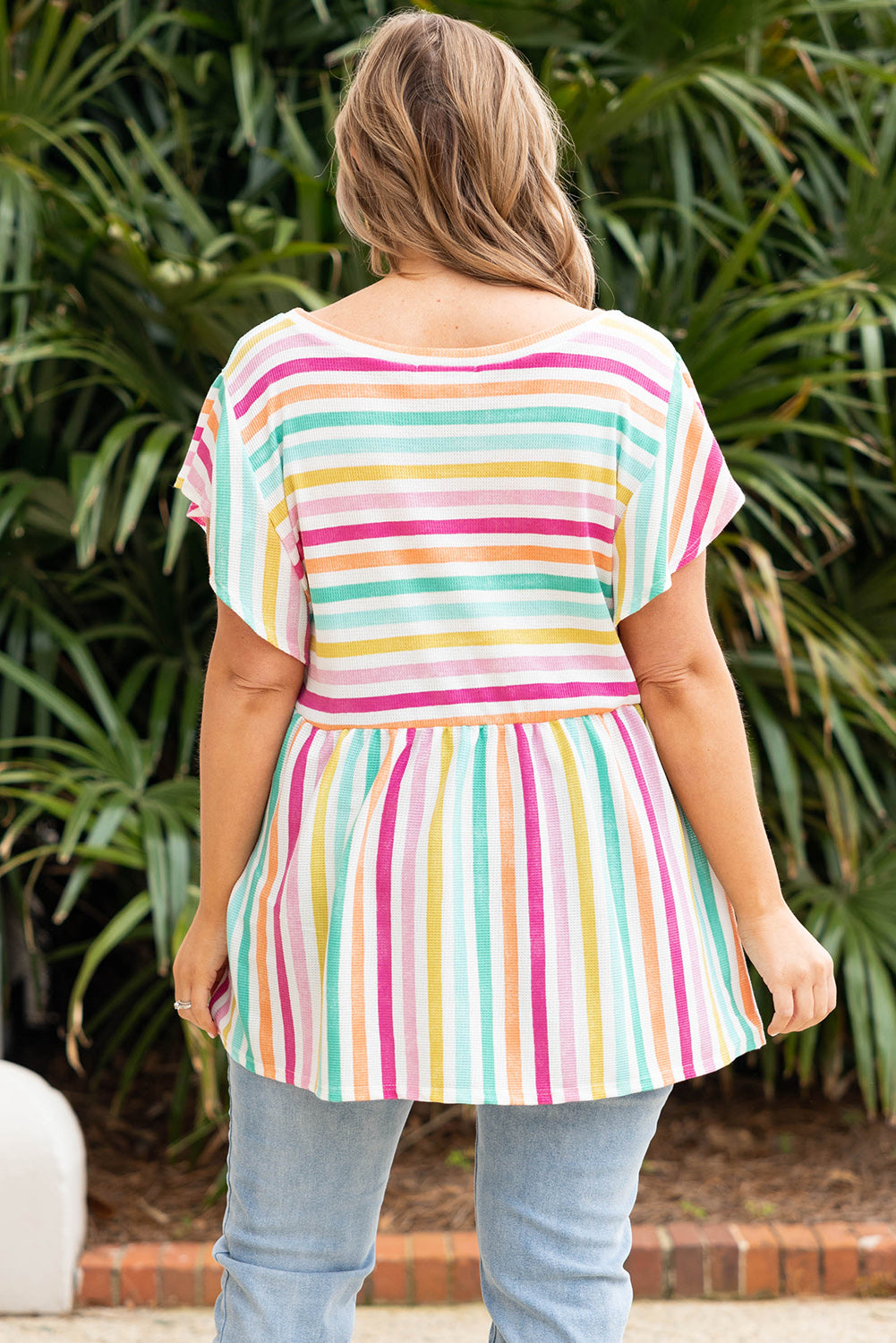 The multicolored, contrasting stripes make this Curvy top super stylish - and the ruffle sleeves will keep you looking sweet from am to pm. The babydoll-style looks great and flatters everyone! Stretchy material provides tons of comfy goodness, making this plus-size babydoll perfect for pairing with your favorite leggings. 95% Polyester, 5% Elastane.