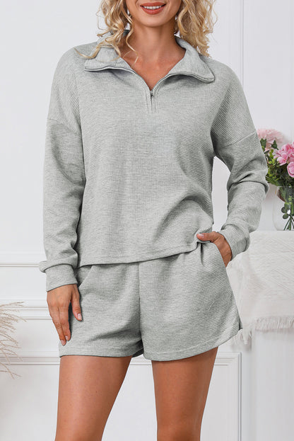 Conjunto de sudadera con cremallera de canalé gris y pantalones cortos de cintura alta