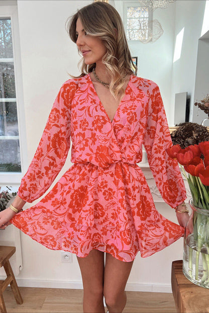 Vestido cruzado con mangas abullonadas y volantes con estampado floral rojo