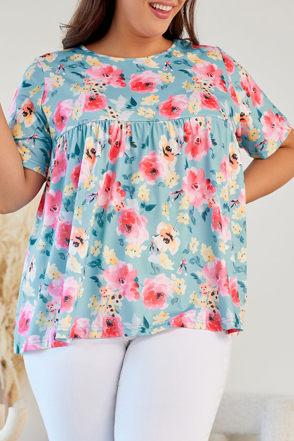 Rock this fabulous, figure-flattering top! This beauty with its round neck, short sleeves, and airy fabric has got vivid floral prints that'll have you lookin' stylish and sweet. Throw it on with your pants, jeans, or shorts for work, play, or any other occasion. 95% Polyester, 5% Elastane - the perfect combo!