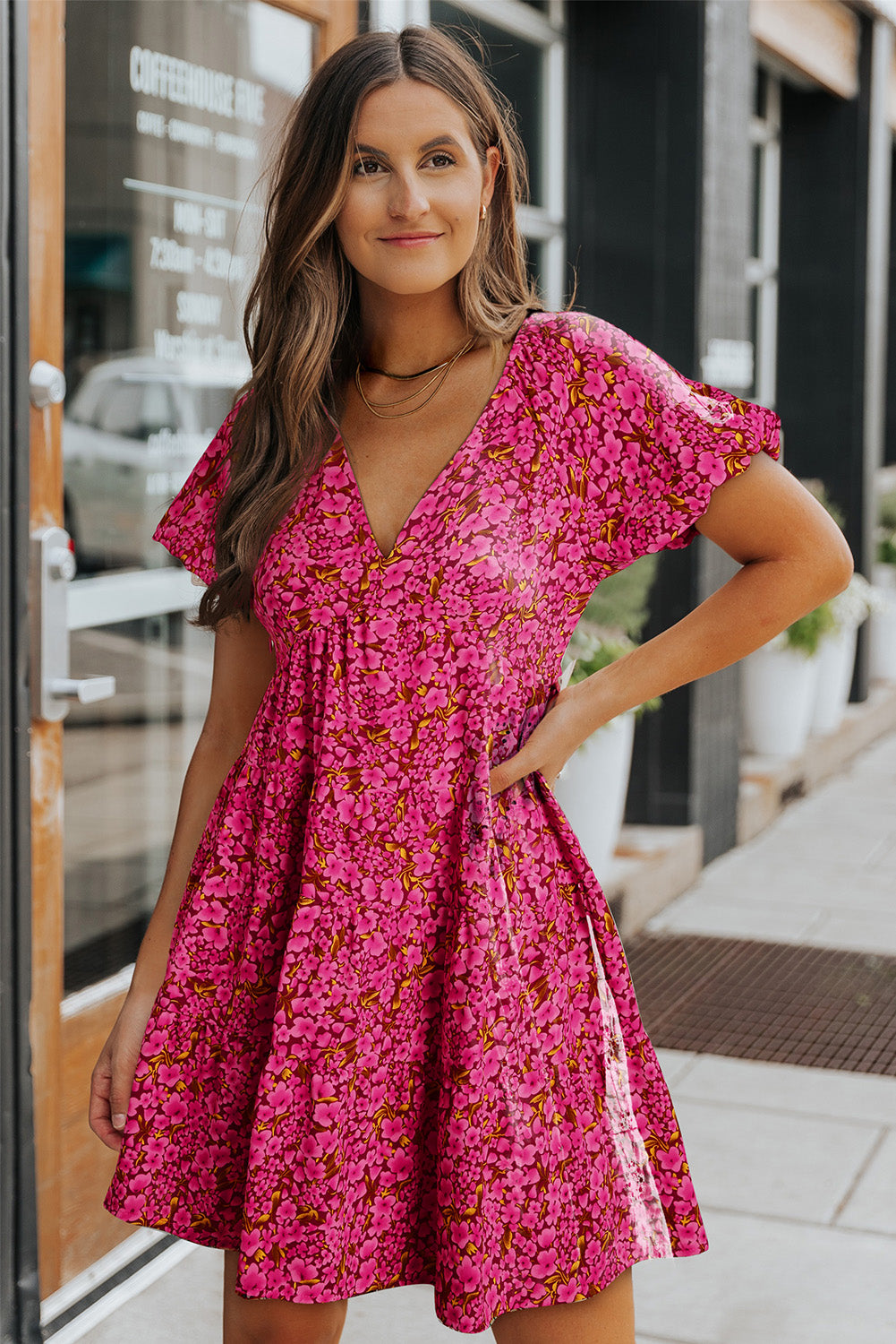 Minivestido babydoll con estampado floral y mangas abullonadas 