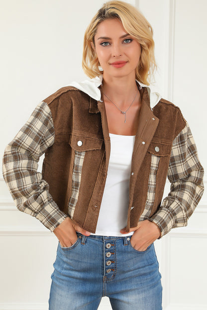 Chaqueta corta con capucha y diseño desgastado de patchwork a cuadros marrones