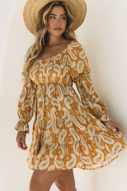 Vestido bohemio amarillo con estampado floral y manga larga de cachemira