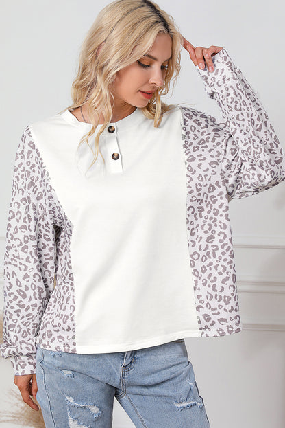 Top Henley con mangas dolman y estampado de leopardo en contraste 