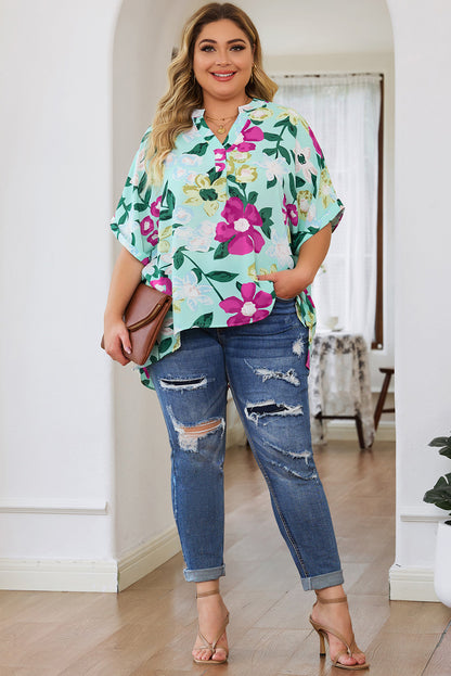 Blusa con escote en V y flores 