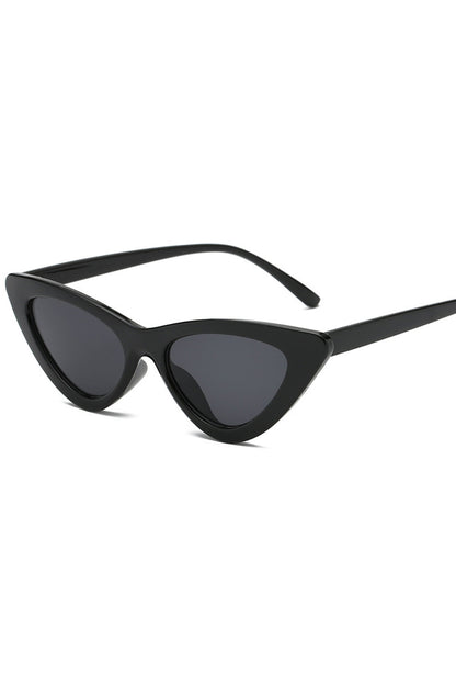 Black Retro Cat Eye sunglasses are a classic style  The distinctive shape of the sunglasses features upswept corners that resemble a Cat's eye The frames are made of lightweight plastic, and the lenses are tinted to provide UV protection The retro Cat Eye sunglasses are suitable for various face shapes to a touch of femininity Sunglasses cases are included  Random Colored Case Selected 100% ABS Material