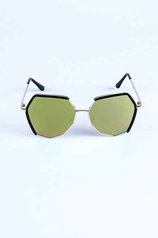 Rock the geometric vibes with our 100% alloy Green Metal Frame Oversized Polygon Shades! Whether you're looking for a statement piece or just something to rock, these bad boys will fit the bill.