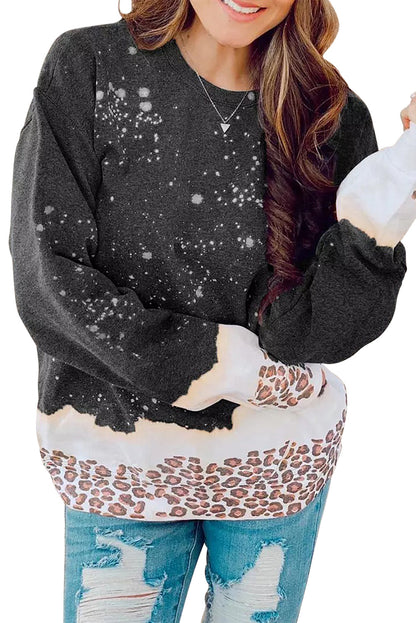 Sudadera con estampado navideño de leopardo y nieve en color negro 