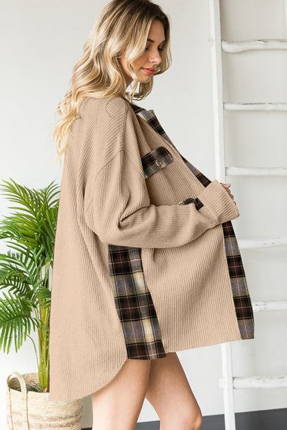 A shacket like no other! Hit the town lookin' fly in this Plaid Patchwork Thermal Knit Shacket, with its unique lattice detailing, flap pocket allusions, and comfy breathable fabric (95% Polyester, 5% Elastane) in classic Apricot, Black, and Beige hues. A sharp addition to any wardrobe!