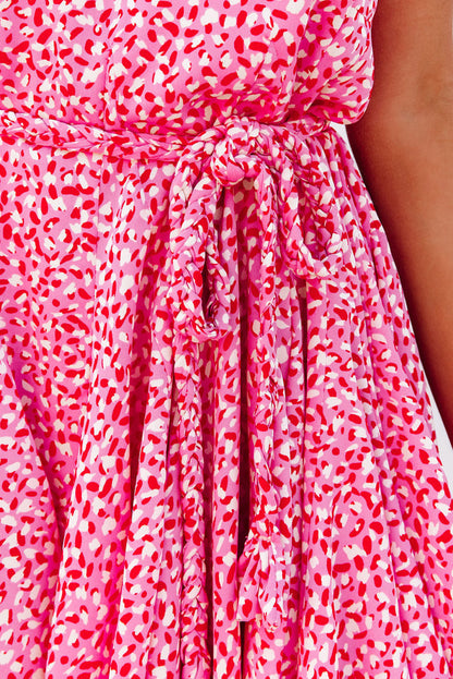 Vestido camisero con escote en V y estampado de leopardo en color rosa