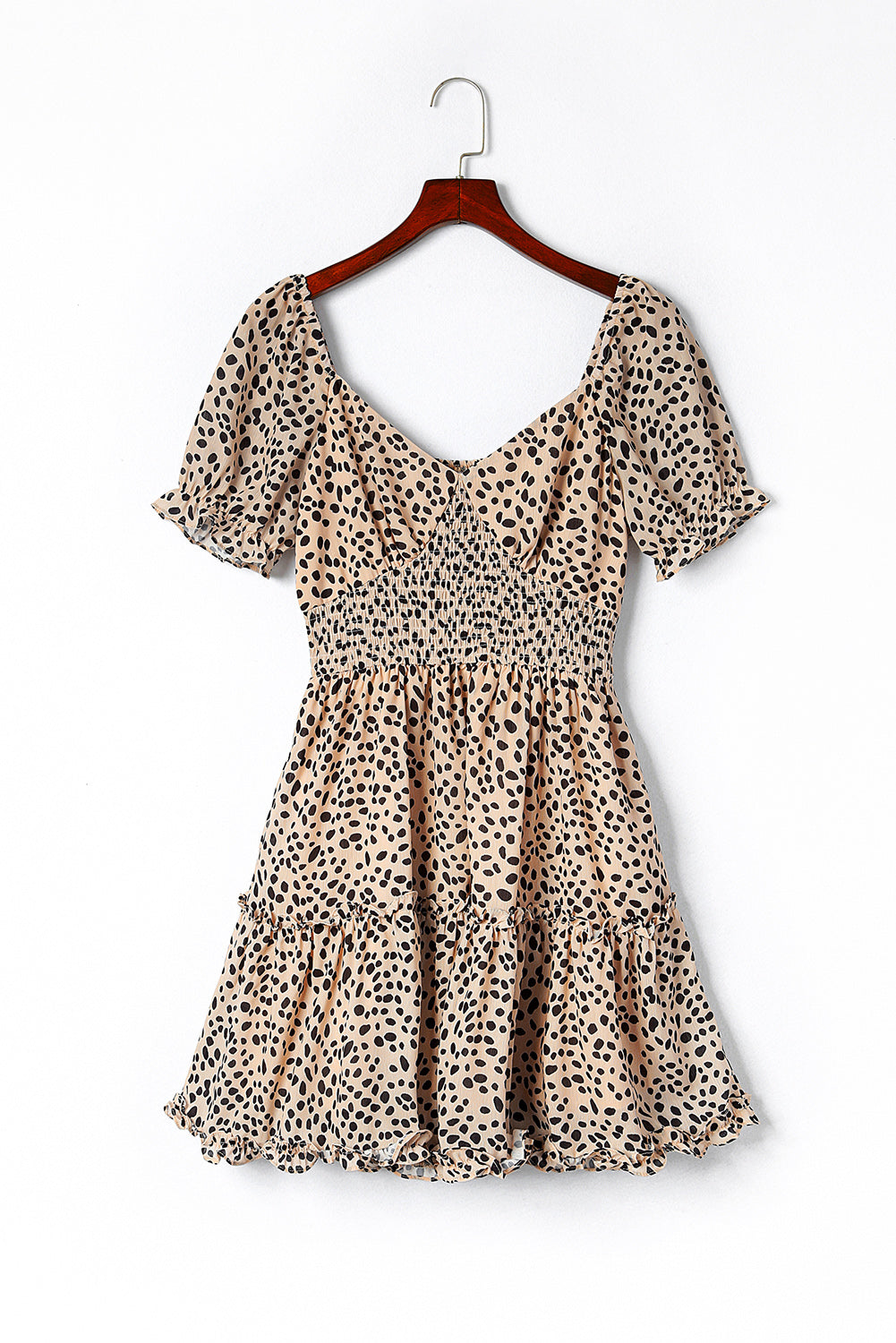 Vestido corto con escote en V, fruncido y estampado de leopardo