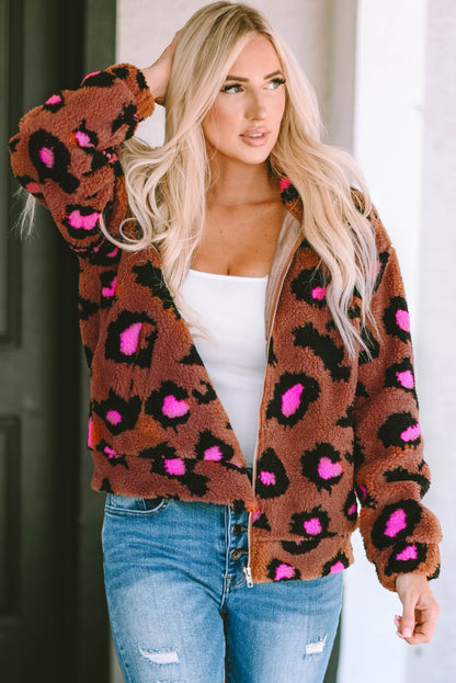 Chaqueta de peluche de sherpa con cuello alto y cremallera de leopardo