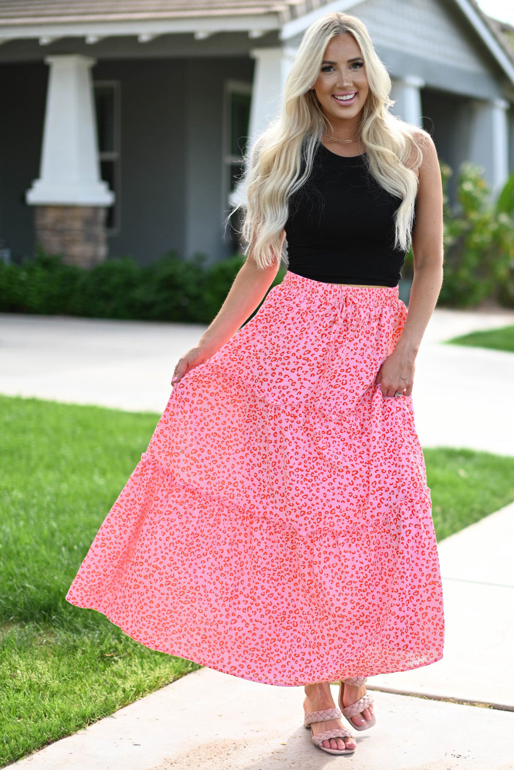 Vestido camisero con escote en V y estampado de leopardo en color rosa