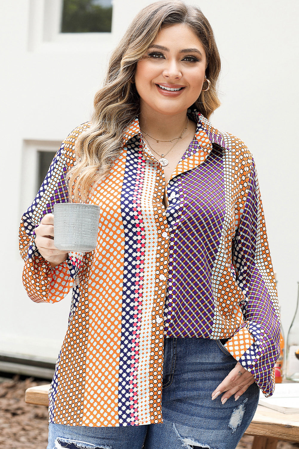 Camisa de corte recto con botones y manga larga con estampado de lunares marrones 