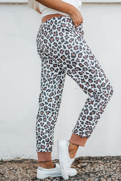 Pantalones deportivos de leopardo