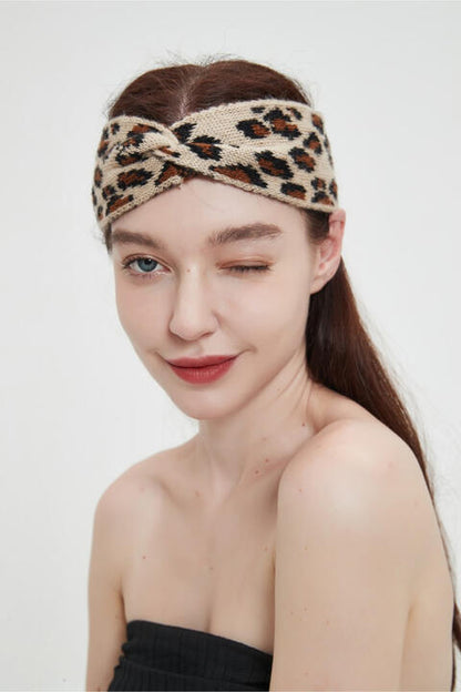 Diadema trenzada con estampado de leopardo