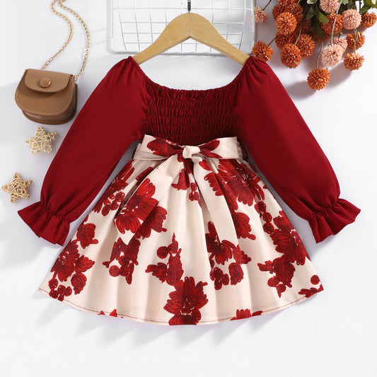 Vestido con mangas con volantes y frunces florales