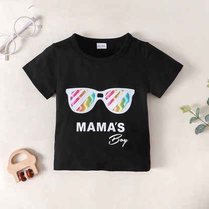 Conjunto de camiseta gráfica y pantalones cortos de camuflaje MAMA'S BOY