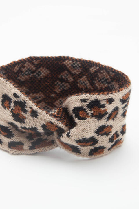 Diadema trenzada con estampado de leopardo