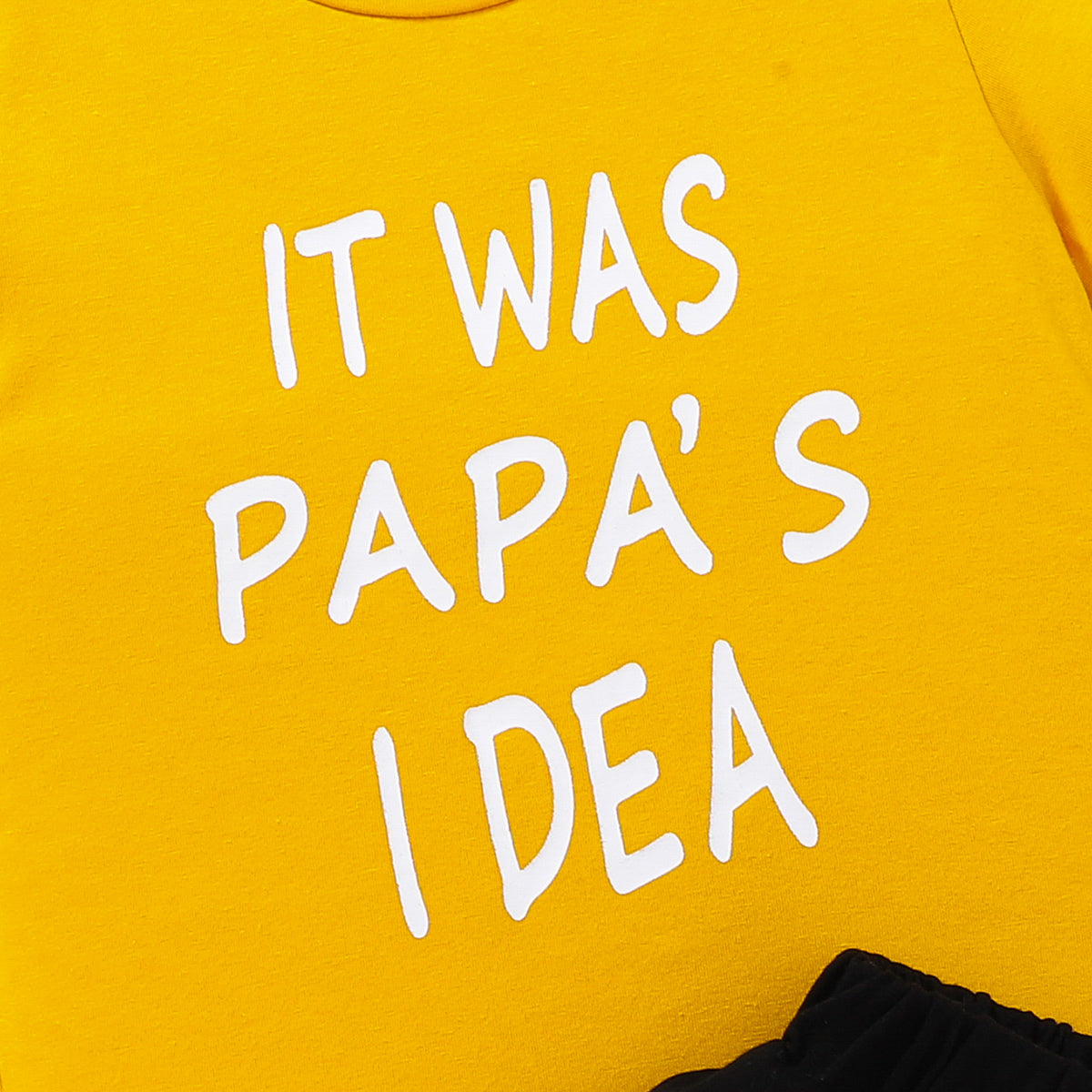 Conjunto de camiseta y pantalones cortos con estampado infantil "FUE IDEA DE PAPA"