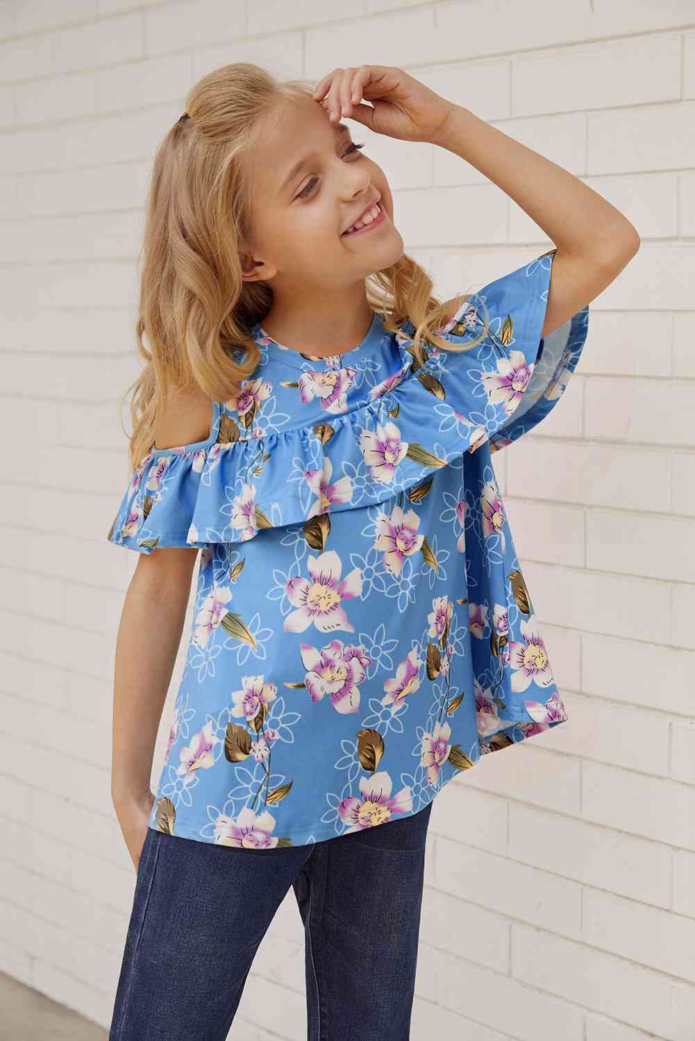 Blusa con volantes y hombros descubiertos con estampado floral para niñas