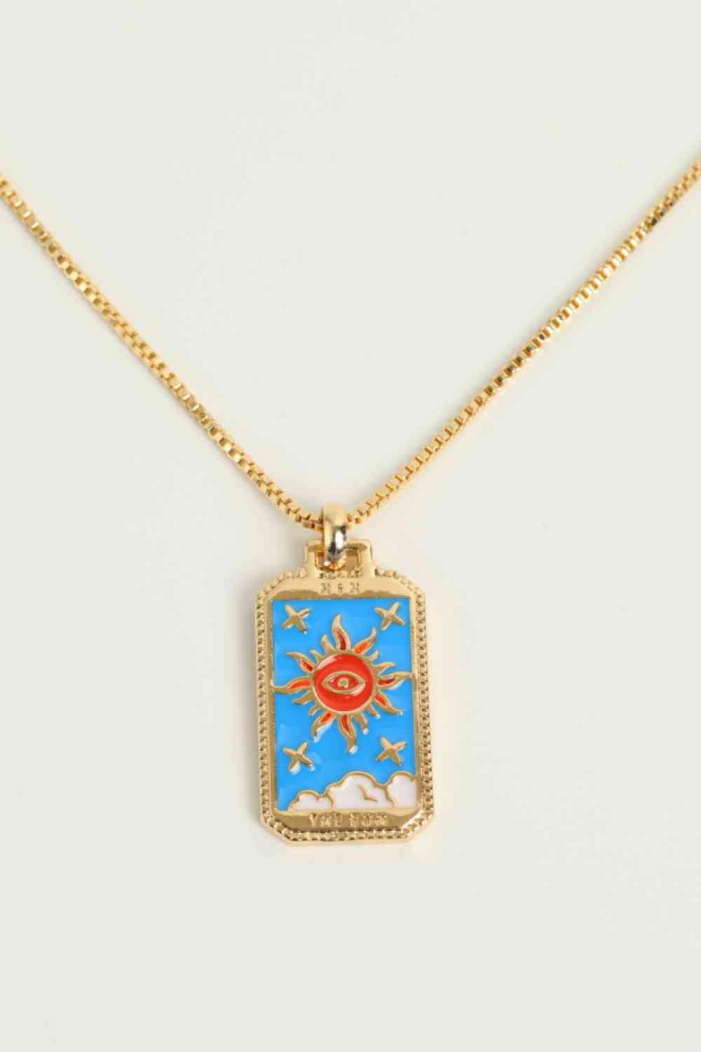 Collar de cobre con colgante de carta del tarot